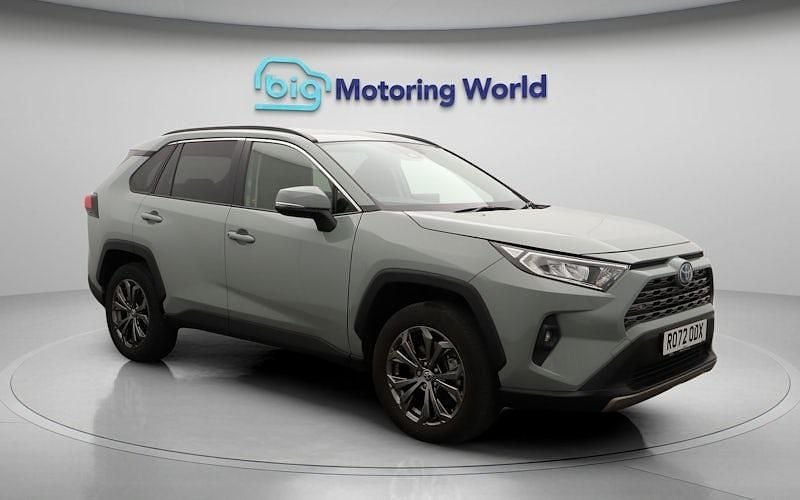 Used 2025 Toyota RAV4 Hybrid Design SUV | £26,500 (Super price) - Image 1/4