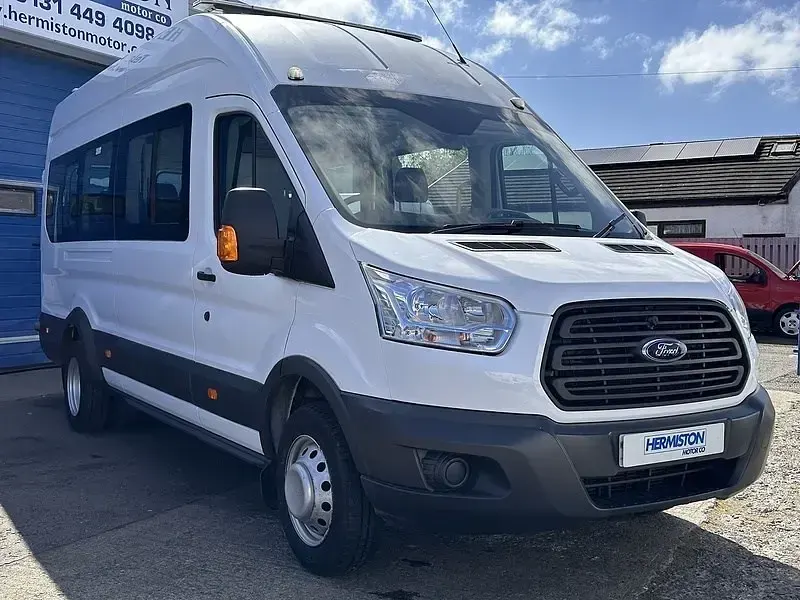 Usado Ford Transit Trend 125 CV (91 kW) 2024 Blanco
