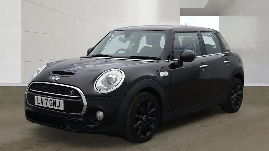 Used Mini Cooper SD Hatch 170 HP (125 kW) 2017 Black Hatchback