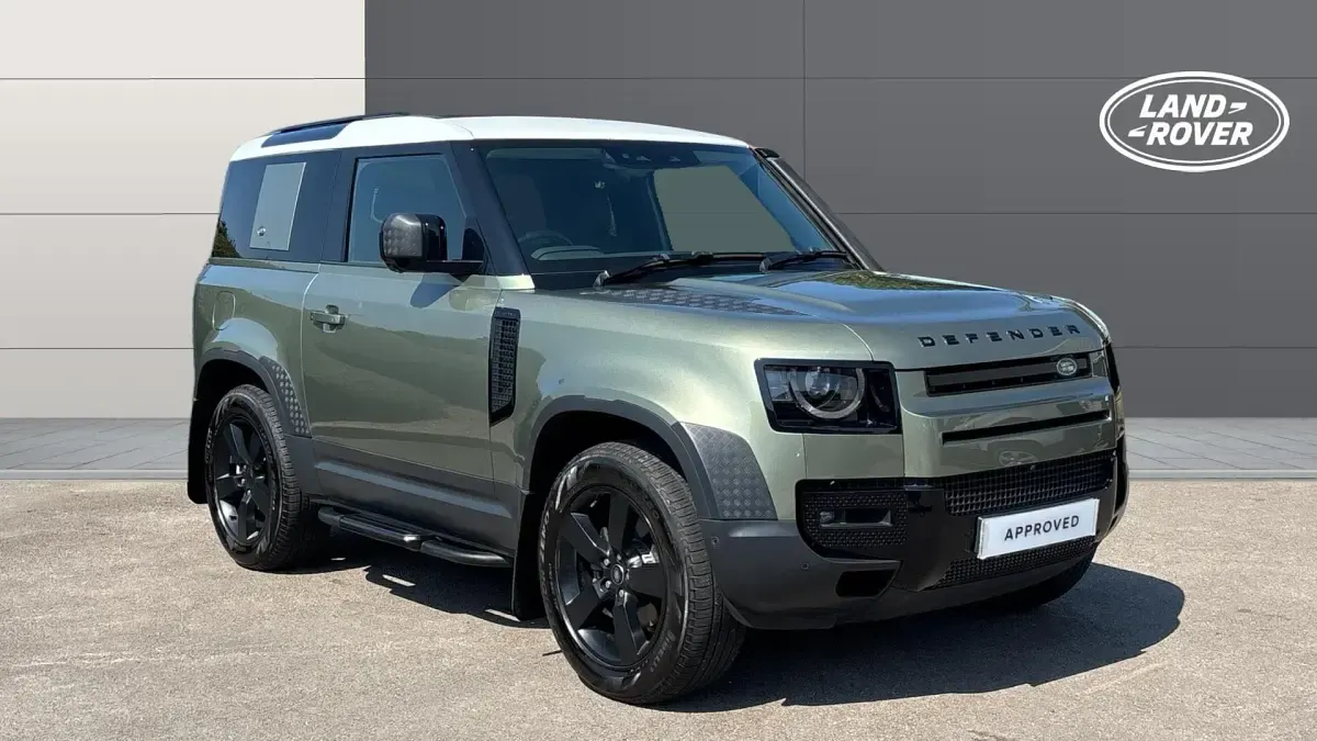 Used Land Rover Defender First Edition 250 HP (183 kW) 2021 SUV