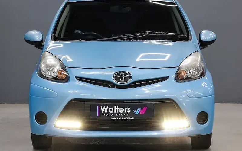 Used Toyota Aygo Style 68 HP (50 kW) 2014 Hatchback