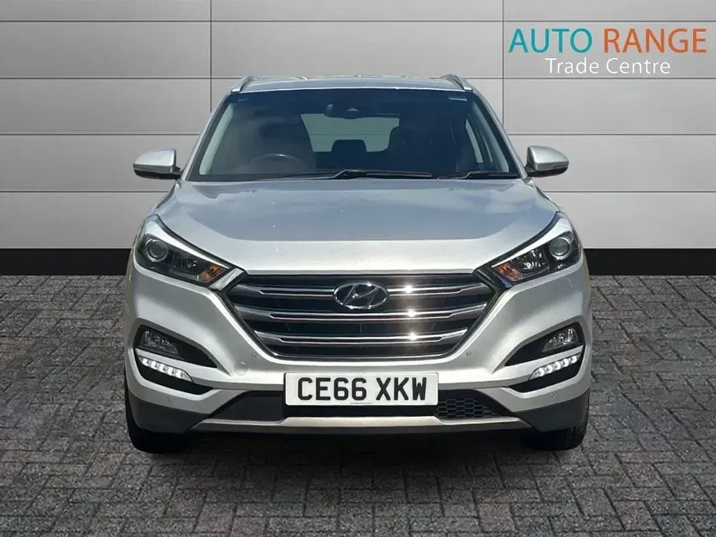 Used Land Rover Discovery Sport HSE 180 HP (132 kW) 2017 White SUV