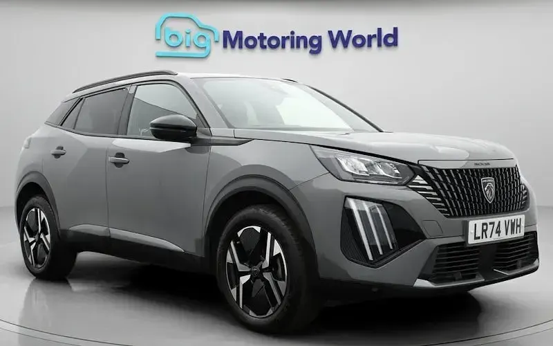 Used Peugeot 2008 Allure 131 HP (96 kW) 2024 SUV
