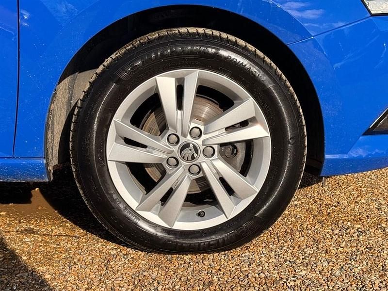 Used Skoda Fabia SE 60 HP (44 kW) 2020 Blue Hatchback