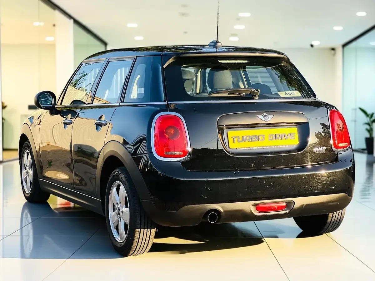 Used Mini ONE Hatch 102 HP (75 kW) 2015 Black Hatchback