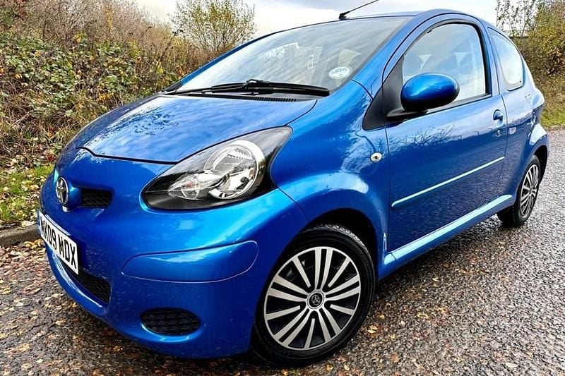 Blue Used 2009 Toyota Aygo Hatchback | £2,495 (Good price) - Image 1/1