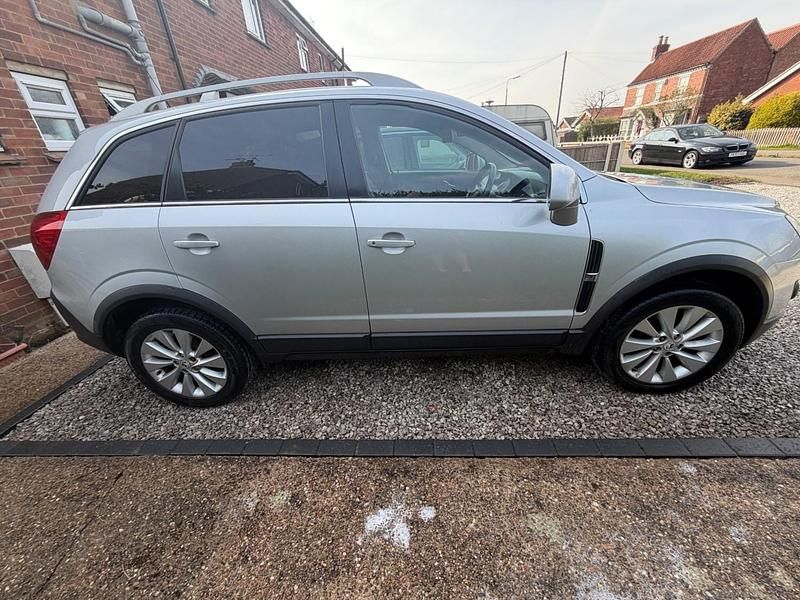 Usado Vauxhall Antara 184 HP (135 kW) 2013 Prateado SUV