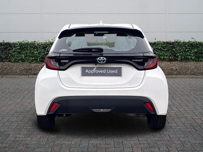Used Toyota Yaris Hybrid 2023 White Hatchback