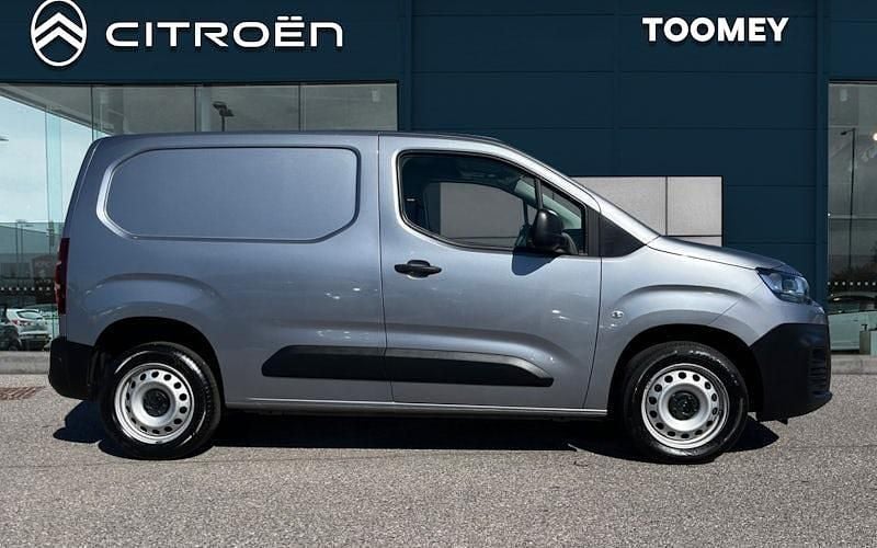 Used Citroën Berlingo 102 HP (75 kW) 2023 Grey MPV