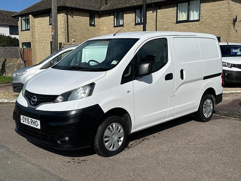 White Used 2015 Nissan NV200 Acenta Van | £6,975 (Fair price) - Image 1/4