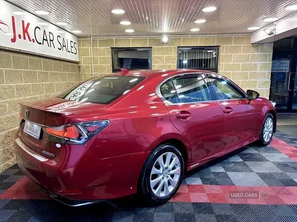 Used Lexus GS300h Executive Line 220 HP (161 kW) 2018 Red Sedan