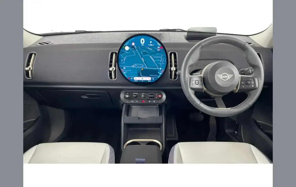 Used Mini Countryman Classic 214 HP (157 kW) 2024 White SUV