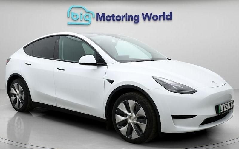 Used 2024 Tesla Model Y RWD SUV | £22,500 (Good price) - Image 1/4