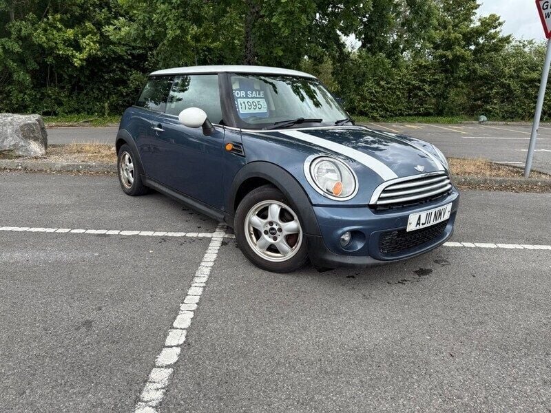 Blue Used 2011 Mini Cooper D Hatch Hatchback | £1,995 (Good price) - Image 1/4