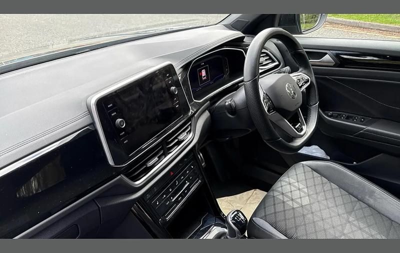 Used VW T-Roc R-line 147 HP (108 kW) 2023 Black SUV