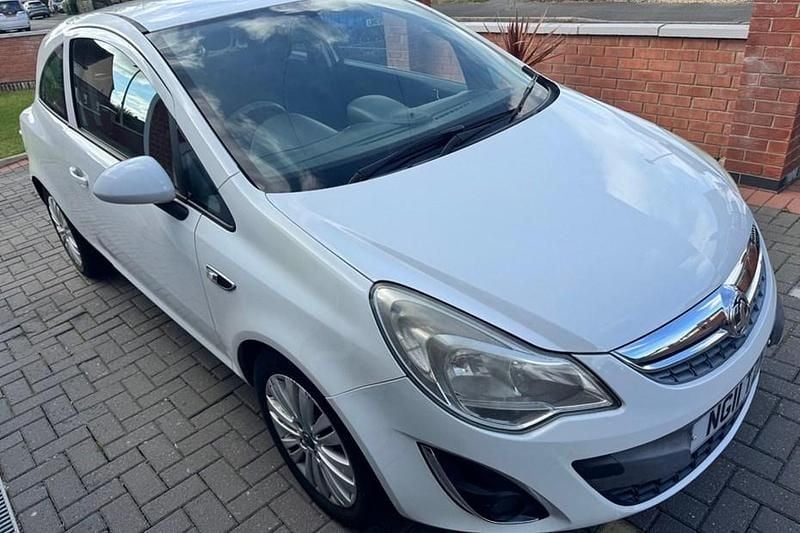 White Used 2011 Vauxhall Corsa Excite Hatchback | £1,695 (Fair price) - Image 1/1