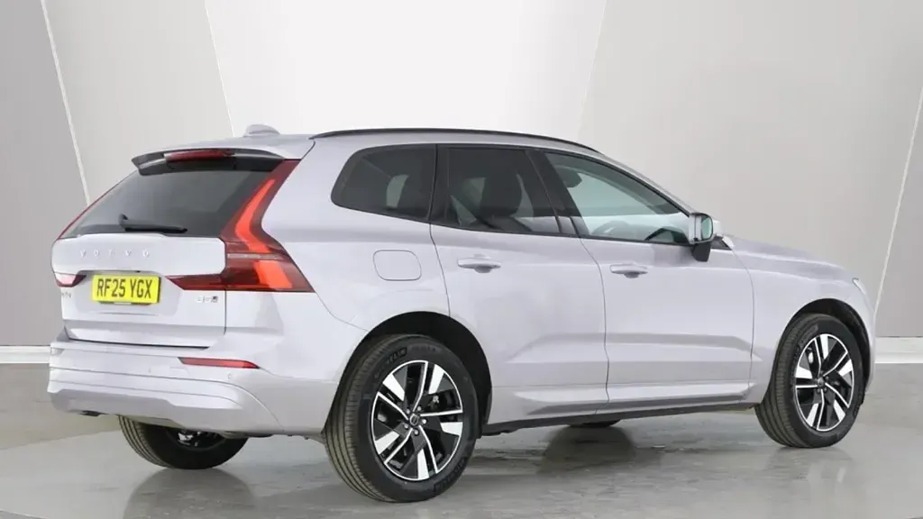 Used Volvo XC60 Core 247 HP (181 kW) 2025 Silver SUV