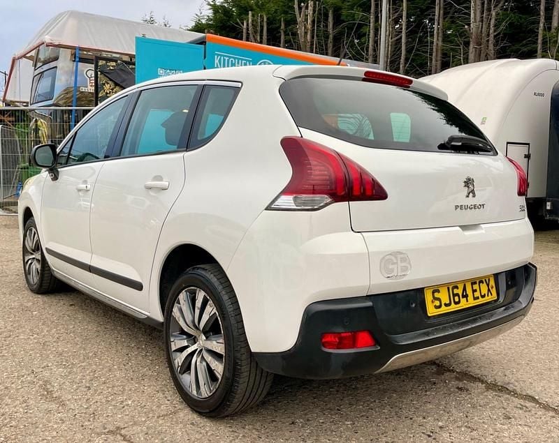 Used Peugeot 3008 Active 113 HP (83 kW) 2014 White Estate