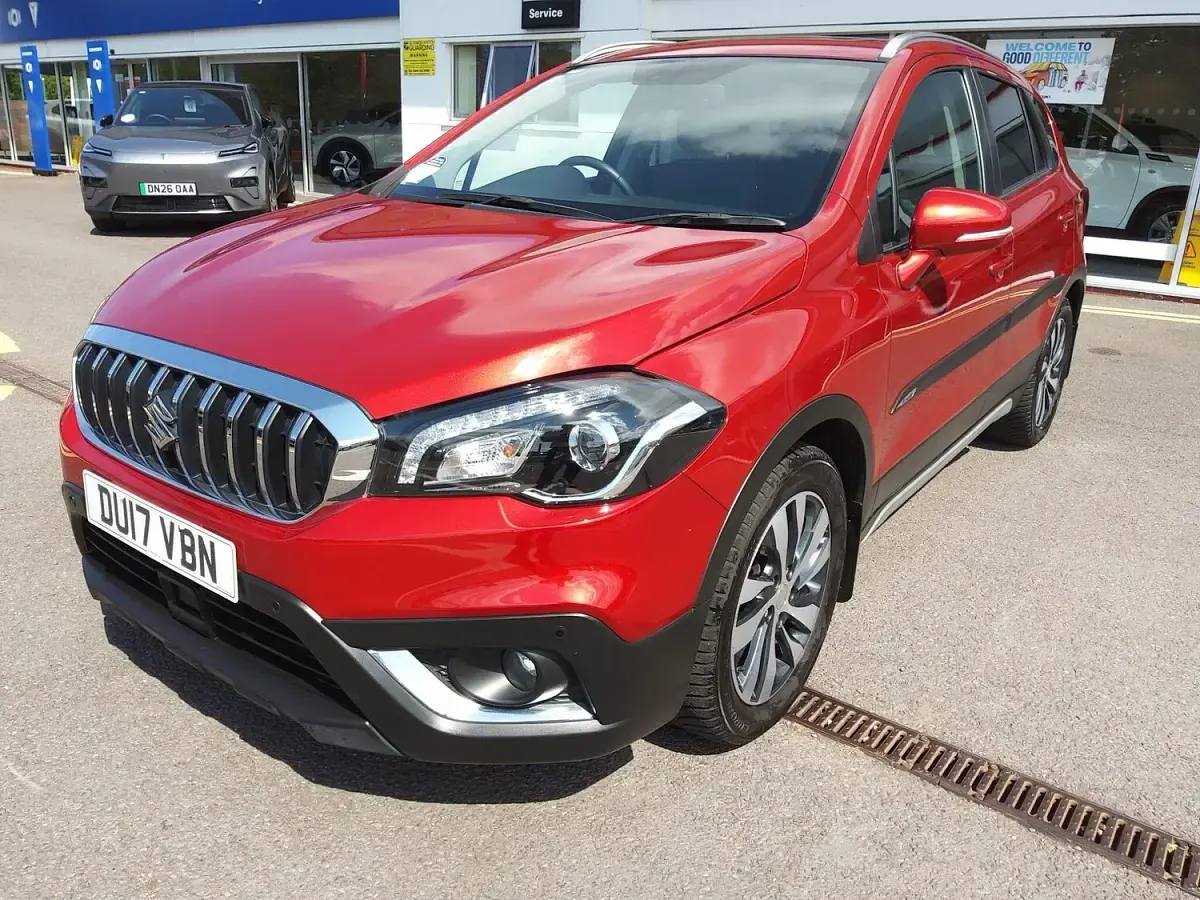 Used Suzuki SX4 SZ5 140 HP (102 kW) 2017 Red Hatchback