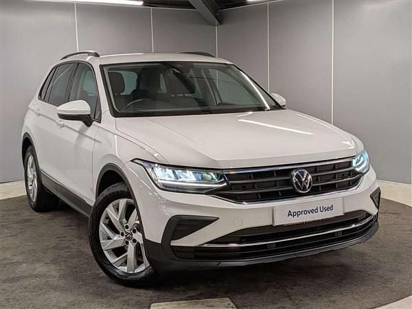 White Used 2022 VW Tiguan Life SUV | £16,795 (Good price) - Image 1/4