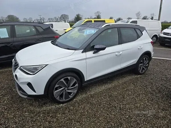 Used Seat Arona FR 110 HP (80 kW) 2023 White SUV