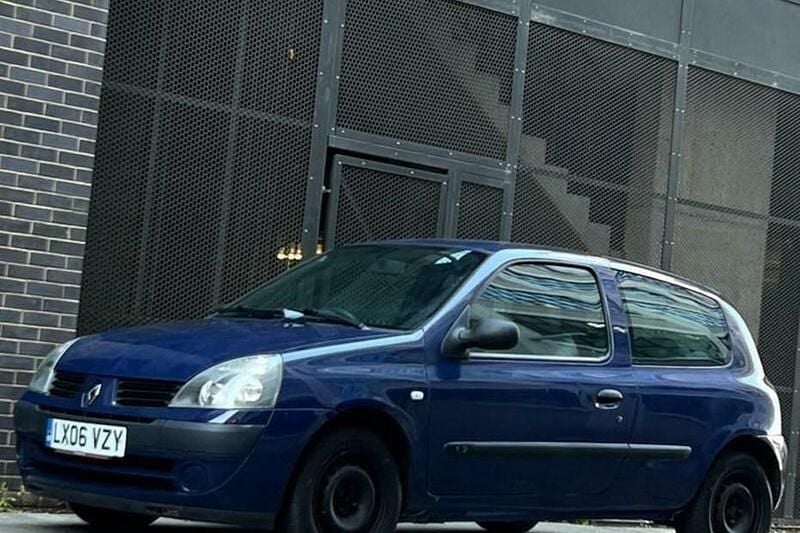 Used 2006 Renault Clio II Campus Hatchback | £900 (Super price) - Image 1/1