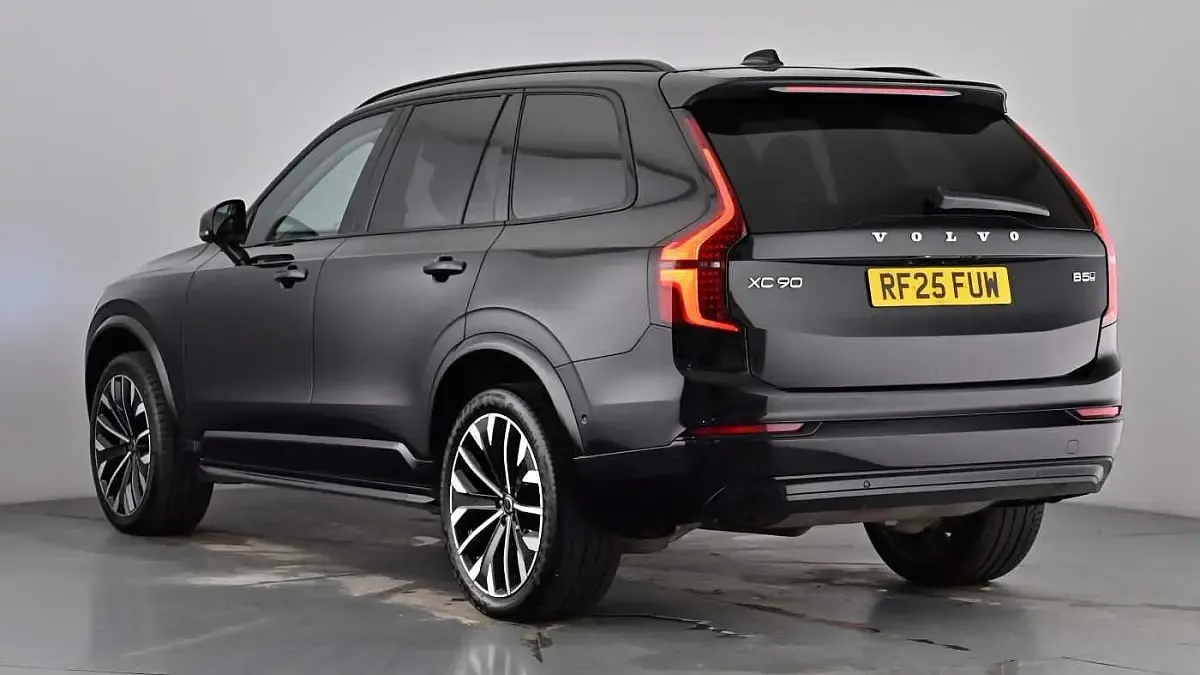 Used Volvo XC90 Ultra 455 HP (334 kW) 2025 Onyx black SUV