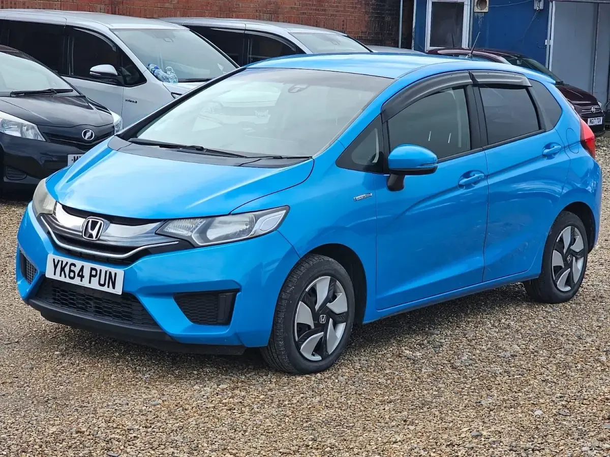 Used Honda Fit 137 HP (100 kW) 2015 Blue Hatchback