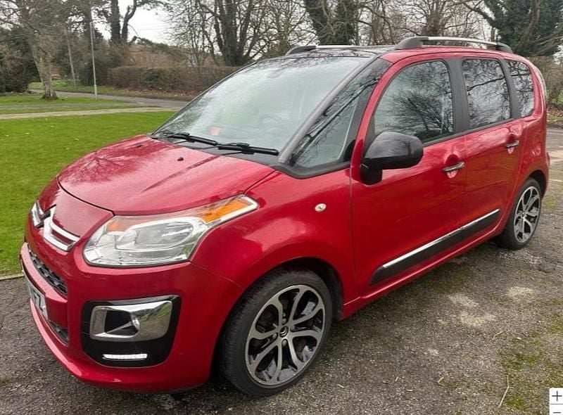 Used Citroën C3 Picasso Platinum 2017 Red MPV