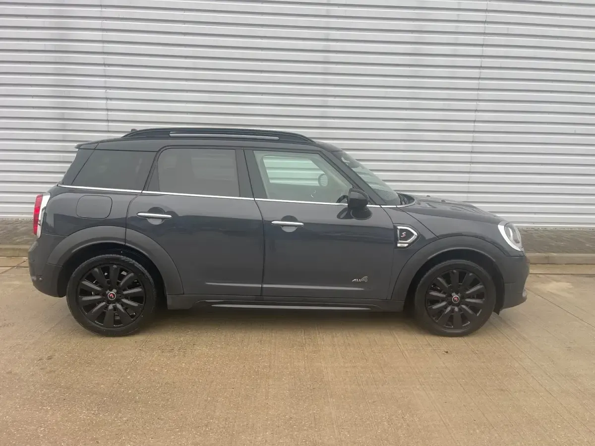 Usado Mini Cooper S Countryman Sport 192 CV (141 kW) 2018 Gris SUV