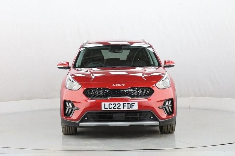 Used Kia Niro 139 HP (102 kW) 2022 Red SUV