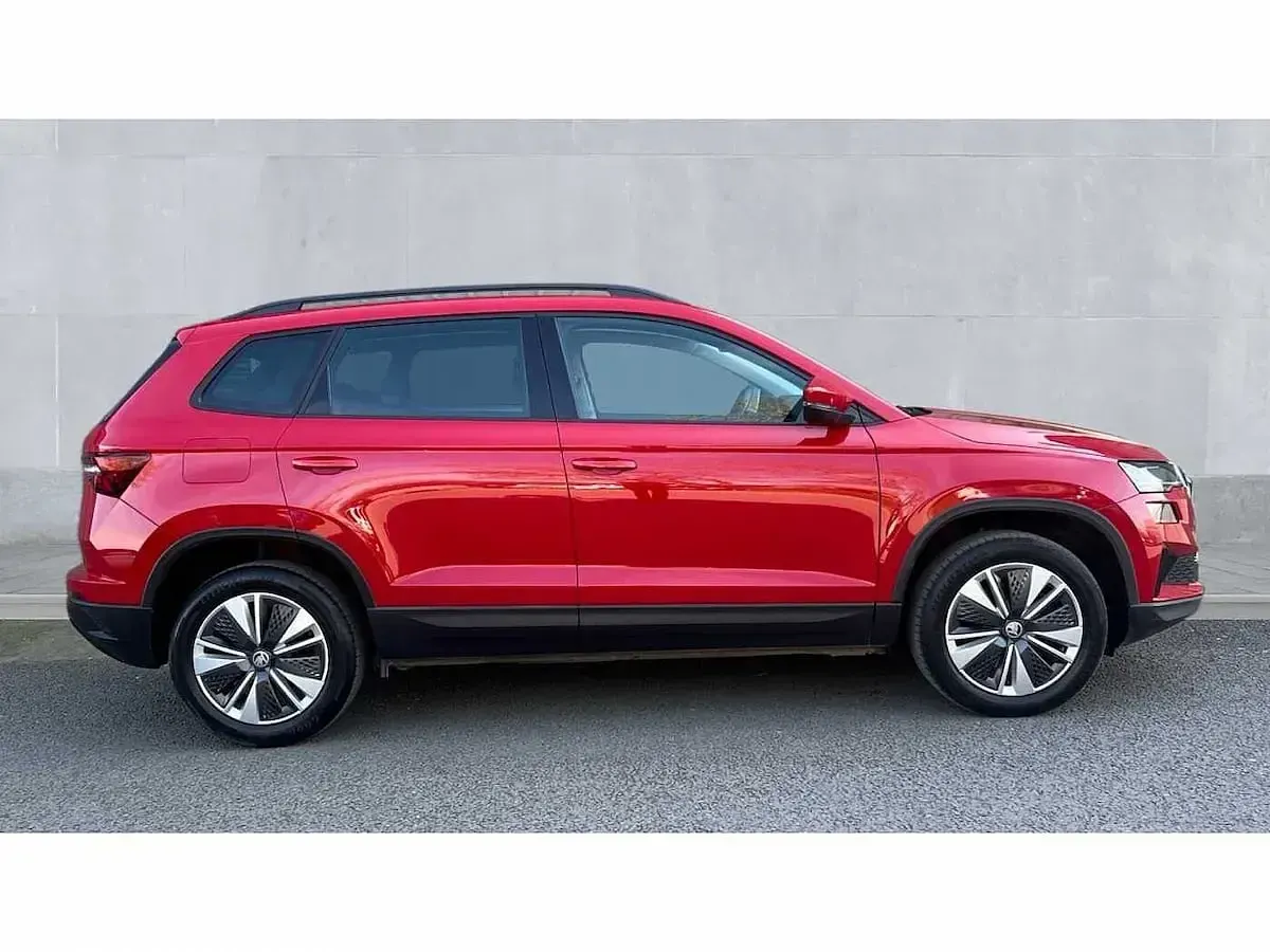 Gebraucht Skoda Karoq SE Drive 116 PS (85 kW) 2023 Rot SUV
