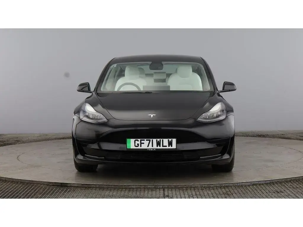 Używany Tesla Model 3 Standard Range 366 kW (498 KM) 2021 Czarny Sedan/Limuzyna