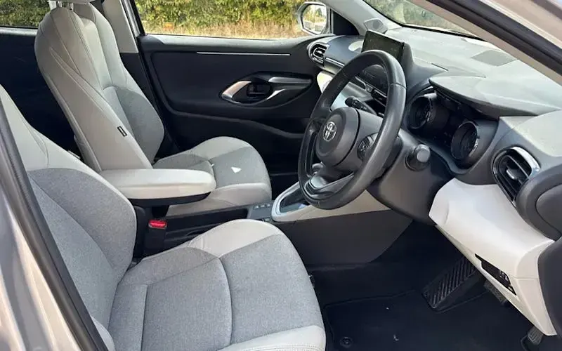 Used Toyota Yaris 116 HP (85 kW) 2023 Silver Hatchback