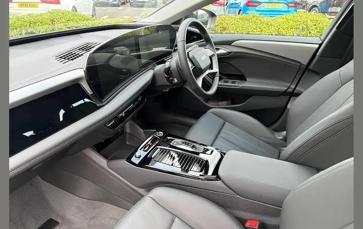 New Audi A6 e-tron Sport 269 kW (367 HP) 2025 Black Estate