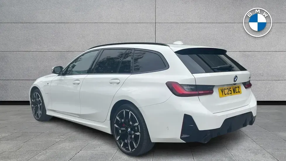 Used BMW 330 M Sport 288 HP (211 kW) 2025 White Estate
