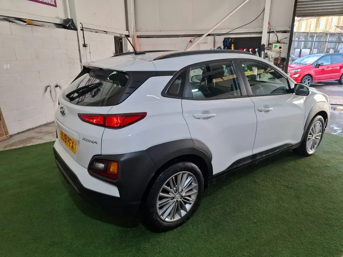 Gebraucht Hyundai Kona SE 120 PS (88 kW) 2019 Weiß SUV