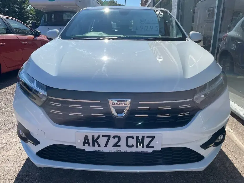 Used Dacia Sandero Comfort 100 HP (73 kW) 2023 White Hatchback