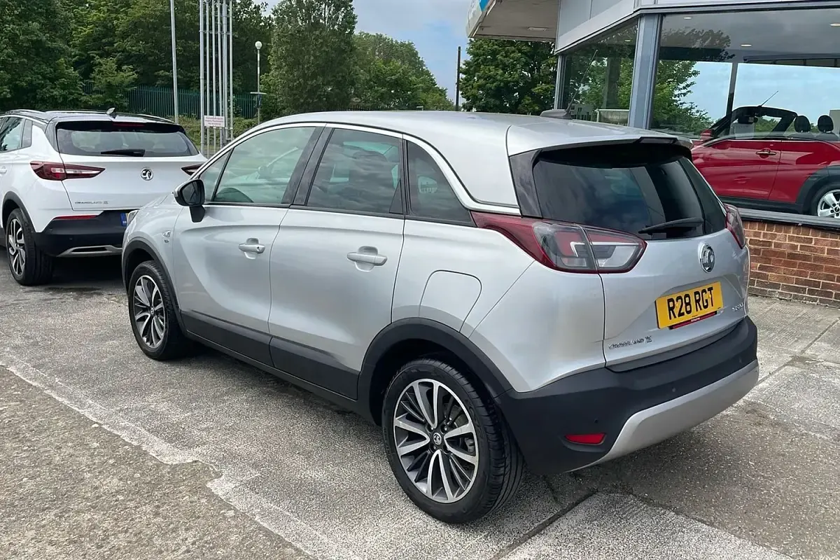 Used Vauxhall Crossland X Elite 120 HP (88 kW) 2018 Silver SUV