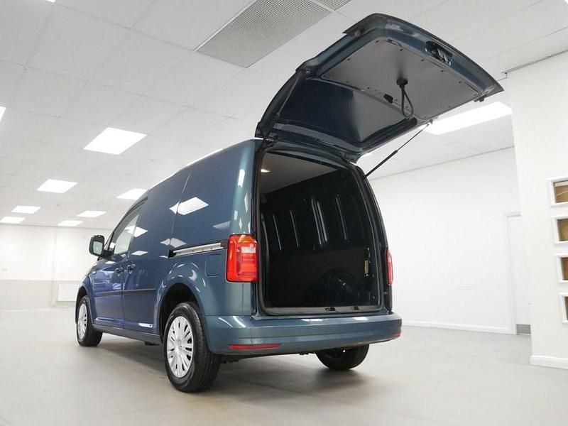 Used VW Caddy Trendline 102 HP (75 kW) 2019 Green MPV