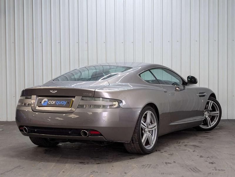 Used Aston Martin DB9 470 HP (345 kW) 2010 Silver Coupe