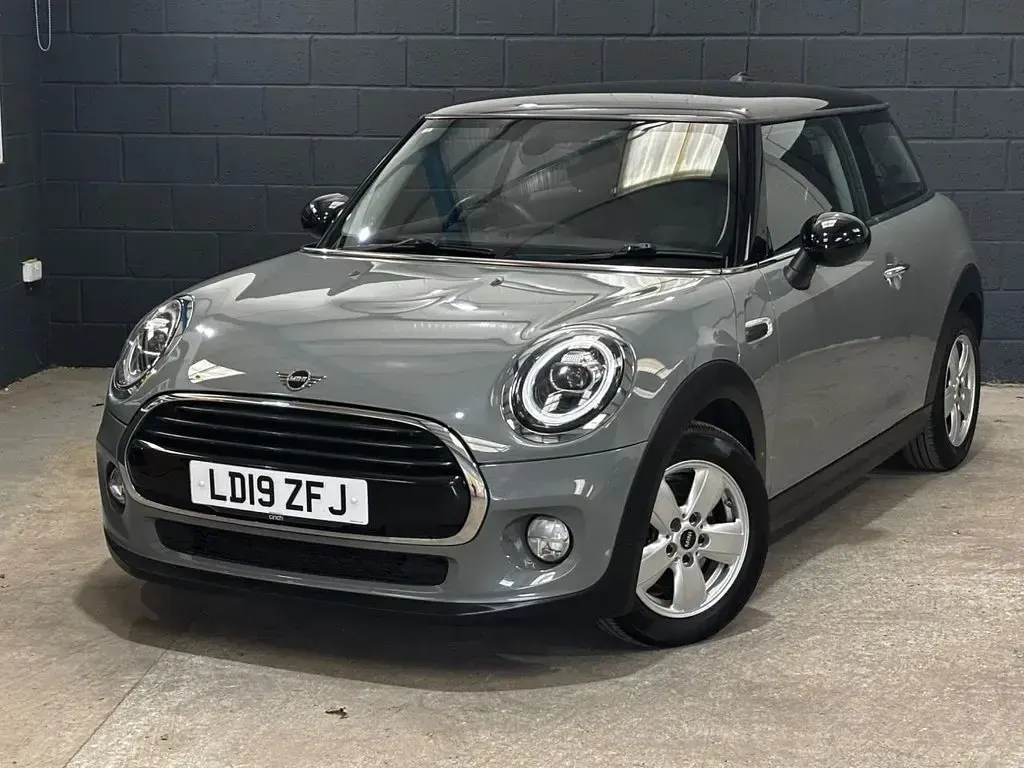 Used Mini Cooper Classic 136 HP (100 kW) 2019 Grey Hatchback
