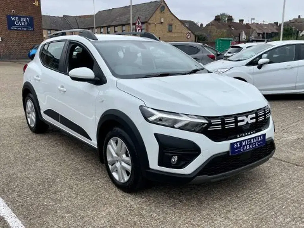 Used Dacia Sandero Expression 91 HP (66 kW) 2024 White Hatchback
