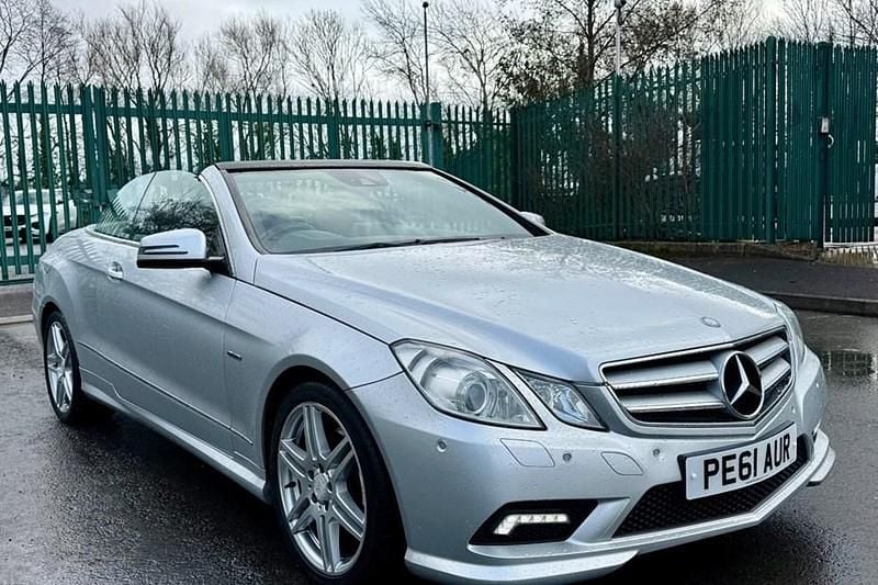 Used Mercedes E250 201 HP (147 kW) 2011 Silver Cabriolet