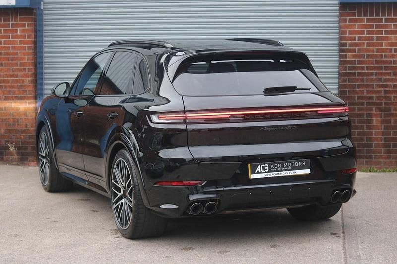 Usado Porsche Cayenne GTS 2024 Preto SUV