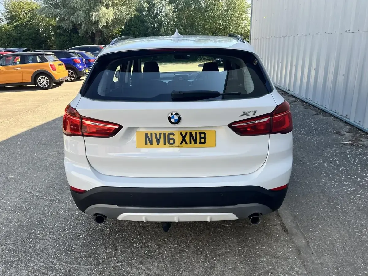 Used BMW X1 Sport Line 190 HP (139 kW) 2016 White SUV