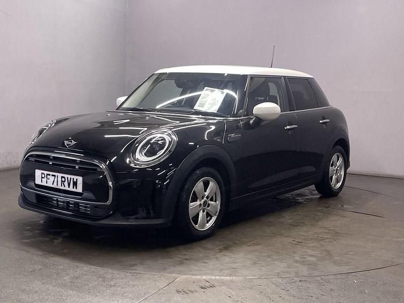 Used Mini Cooper Classic 136 HP (100 kW) 2022 Black Hatchback