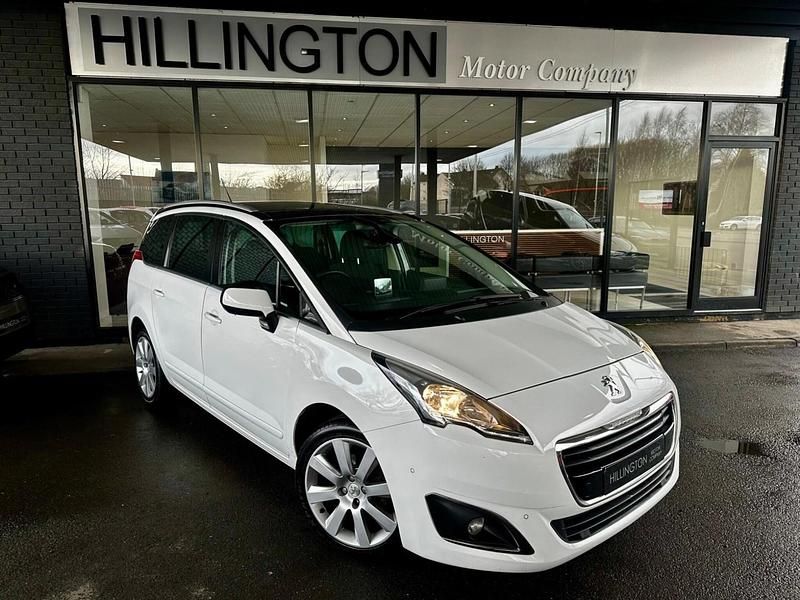 Used Peugeot 5008 Allure 120 HP (88 kW) 2016 White MPV