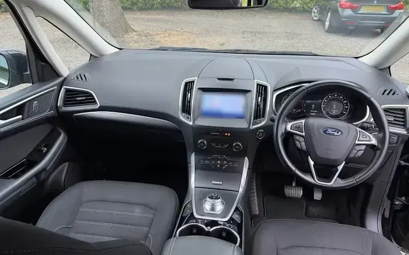 Usado Ford Galaxy Titanium 150 CV (110 kW) 2019 Negro Monovolumen