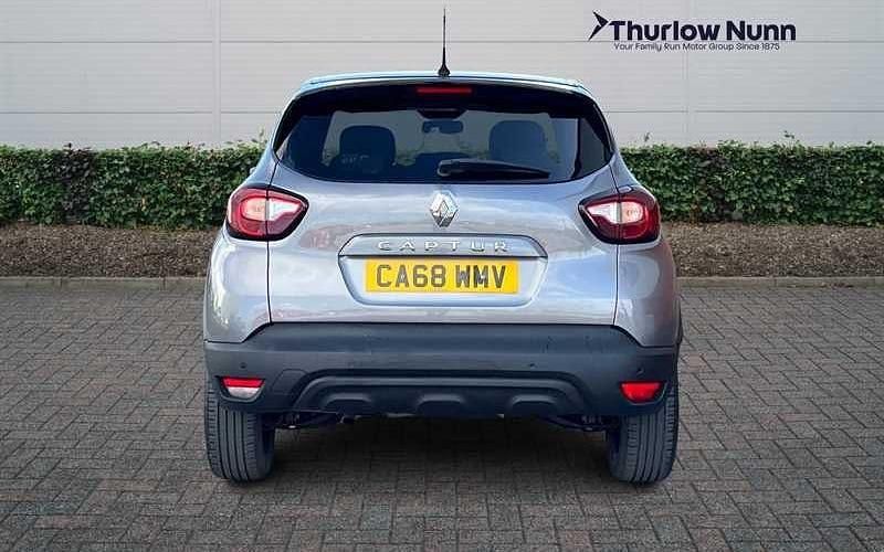Used Renault Captur Iconic 90 HP (66 kW) 2019 155 grey SUV